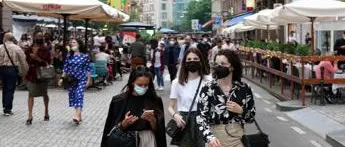 Covid oggi Lombardia, 132 contagi e 13 morti. A Milano 53 nuovi casi