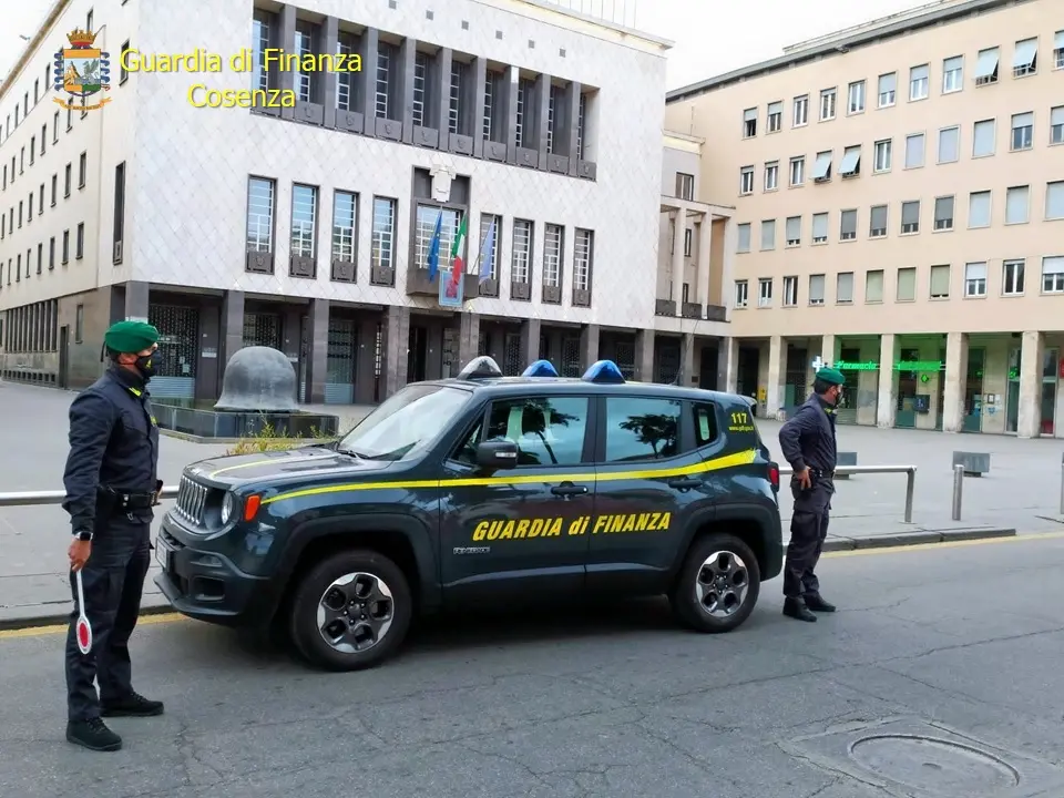 \"Buoni spesa\", scoperti 21 \"furbetti\" tra Cosenza e San Giovanni in Fiore
