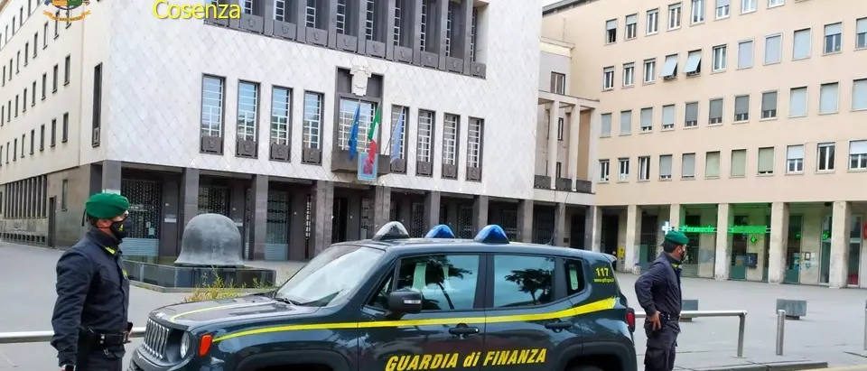 \"Buoni spesa\", scoperti 21 \"furbetti\" tra Cosenza e San Giovanni in Fiore