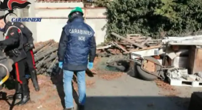 Traffico di rifiuti in Puglia, indagati anche tre cosentini: i dettagli
