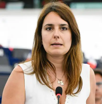 Fotovoltaico a La Petrosa: Ferrara (M5S) porta il caso a Bruxelles