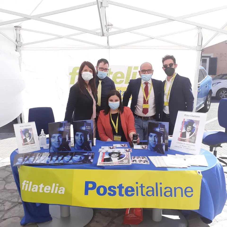 Emessi oggi due francobolli dedicati a Rino Gaetano ed Ezio Bosso