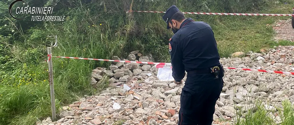 Rota Greca, smaltimento illecito di rifiuti da demolizione