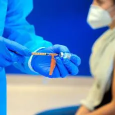 Vaccini Italia, somministrate oltre 33 milioni di dosi