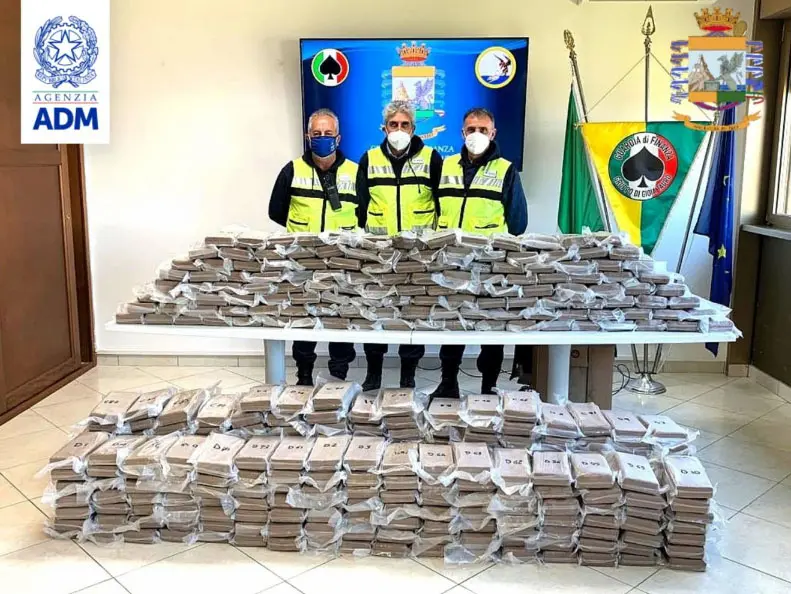 Operazione Antidroga nel Porto di Gioia Tauro