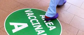 Covid, Palù: \"Per i ragazzi rischio basso ma bisogna vaccinare tutti\"