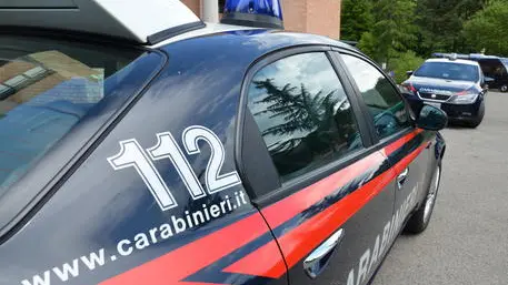 auto carabinieri , ANSA