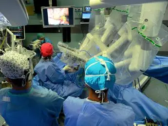 \"In Italia tra 10 anni 1 robot in ogni sala operatoria\"