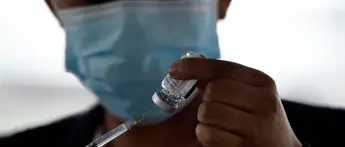 AstraZeneca news Italia, donne giovani e trombosi: cosa dice l'esperta