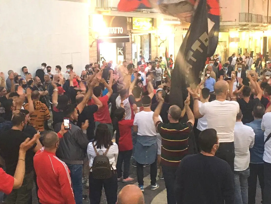 Guarascio, contestazione sempre più pesante. I tifosi: «Non ne possiamo più»
