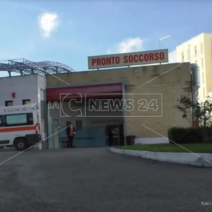 Sicurezza nei Pronto soccorso, l’Asp di Crotone vara il primo sistema con bracciali antiaggressione in Calabria\n