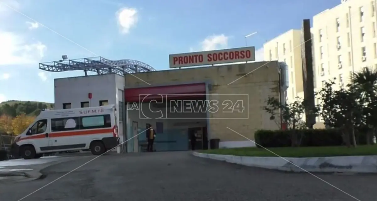 Sicurezza nei Pronto soccorso, l’Asp di Crotone vara il primo sistema con bracciali antiaggressione in Calabria\n