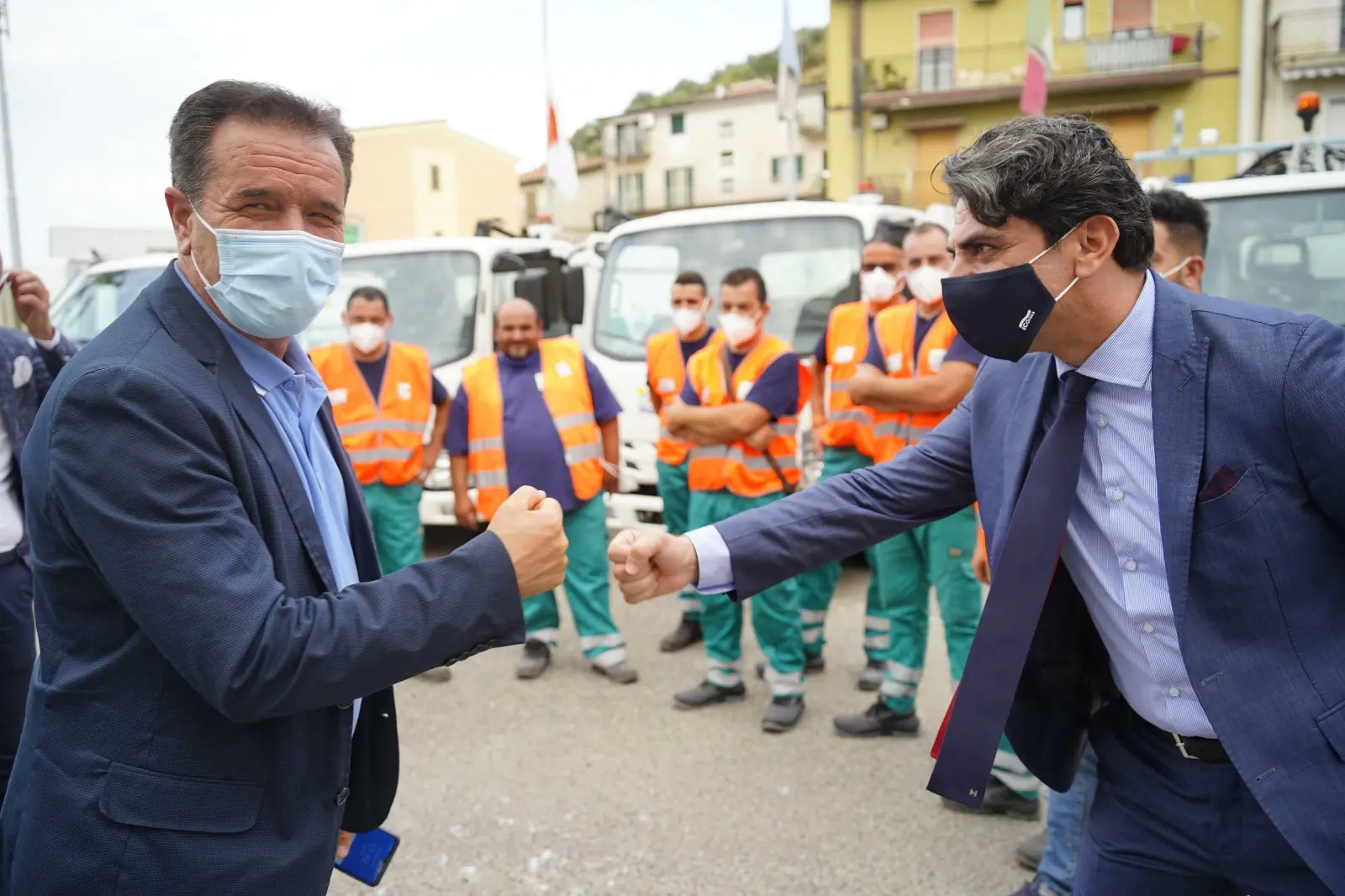 Crosia, presentato il servizio di igiene urbana. Fari accesi sull'emergenza rifiuti