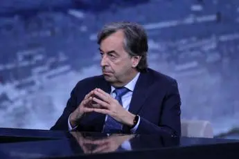 Covid, Burioni: \"Non esiste farmaco efficace nella cura domiciliare\"