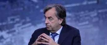 Covid, Burioni: \"Non esiste farmaco efficace nella cura domiciliare\"
