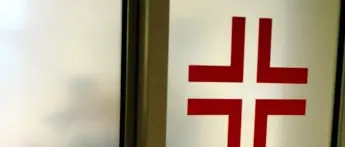 Genova, 34enne ricoverata con trombosi dopo vaccino AstraZeneca