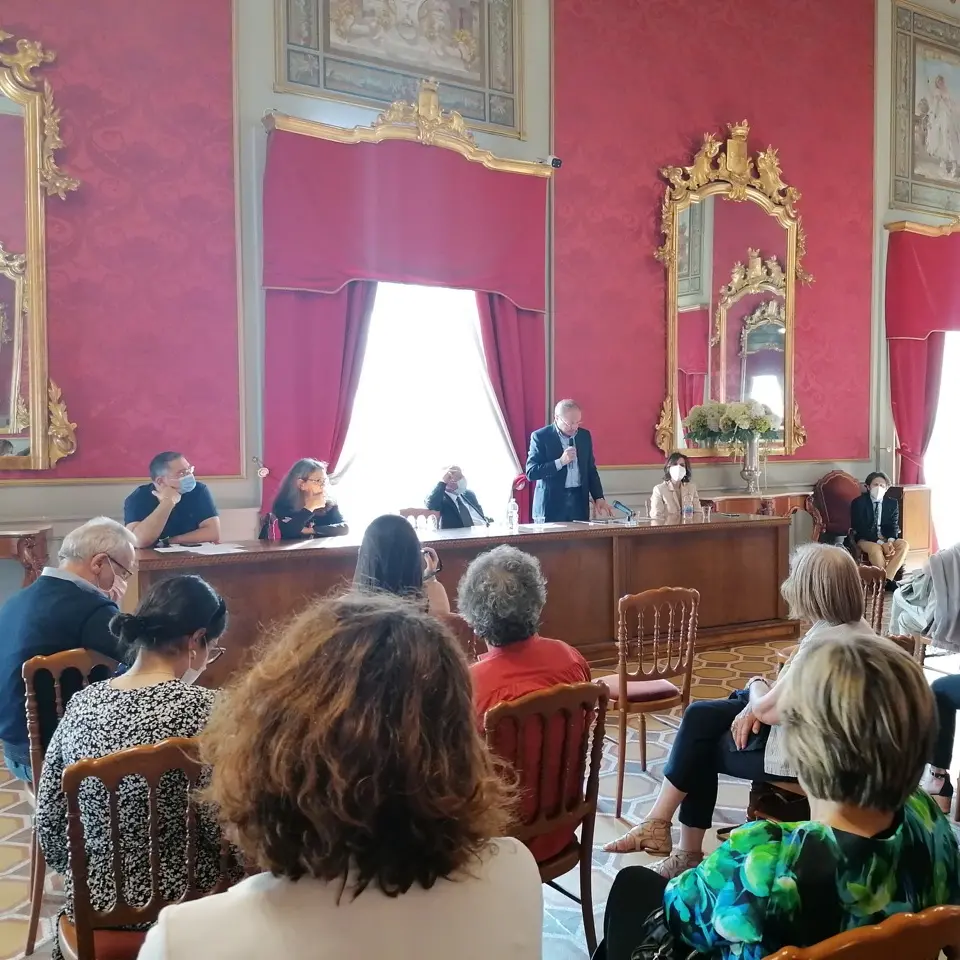 Iacucci: «Faremo il possibile per salvare la Biblioteca Civica di Cosenza»