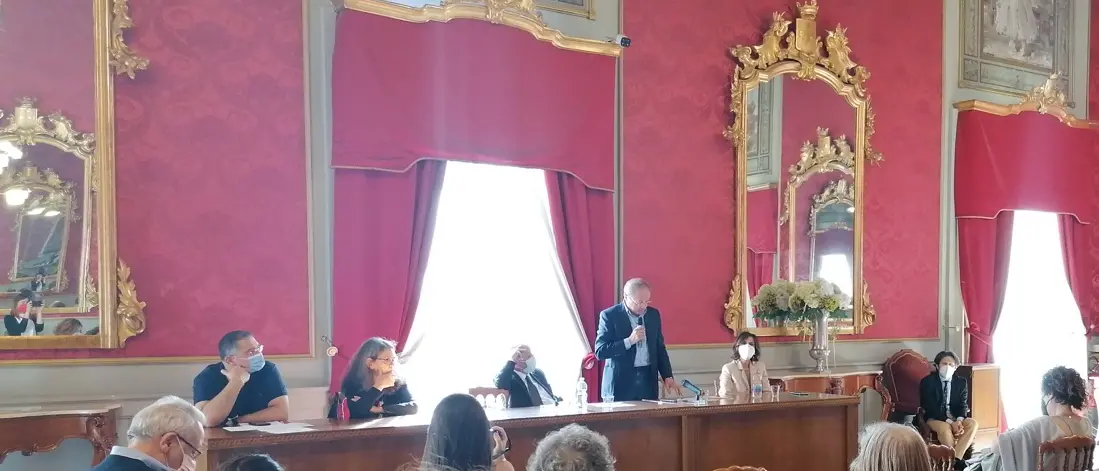Iacucci: «Faremo il possibile per salvare la Biblioteca Civica di Cosenza»