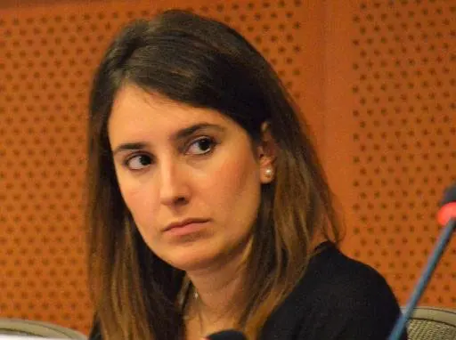 Applicazione legge 194. Ferrara (M5S) interroga la Commissione europea