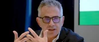 AstraZeneca, Pregliasco: \"Nuova angoscia non infici campagna vaccinale\"