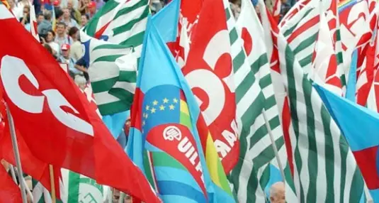 Caporalato nella Piana di Sibari, i sindacati chiedono riforme e un patto territoriale\n