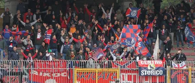 \"Torneremo al Via del Mare\", tanti i tifosi del Cosenza stasera a Lecce