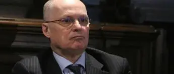 Variante Delta, Ricciardi: \"Mantenere distanza e mascherina\"