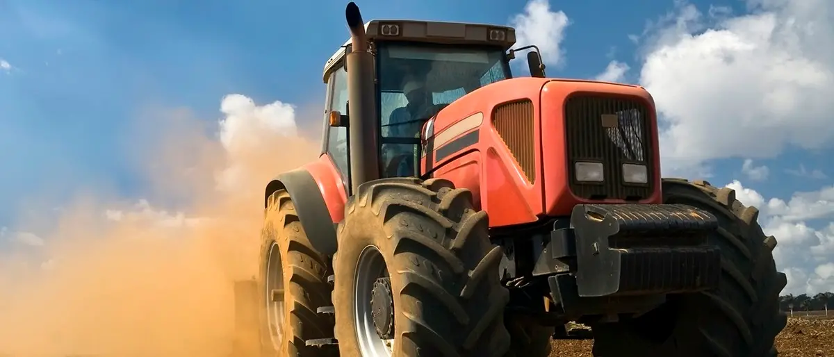 Altomonte, schiacciato dal proprio trattore: muore uomo di 44 anni