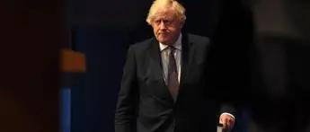 Covid Gb, l'appello dei medici a Johnson: \"Fermi la riapertura\"