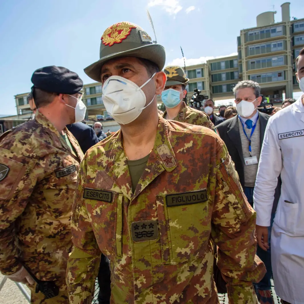 Cosenza, cittadinanza onoraria al Generale Figliuolo