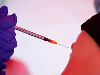 Contents, due gg ferie per lavoratori che si vaccinano ma regole lo vietano