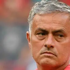 Mourinho: \"Tifosi della Roma sto arrivando\"