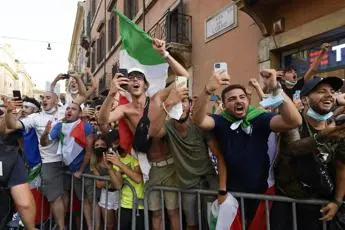 Euro 2020, \"dopo le piazze, 4-5 giorni per capire se ci saranno focolai\"