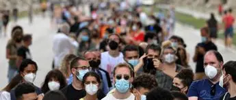 Covid Spagna, contagi in salita: quasi 44mila nelle ultime 24 ore