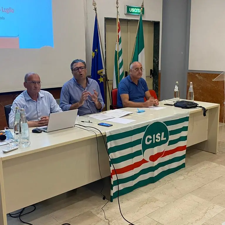 Riunito il Comitato esecutivo della Cisl di Cosenza. «Difendere il lavoro»