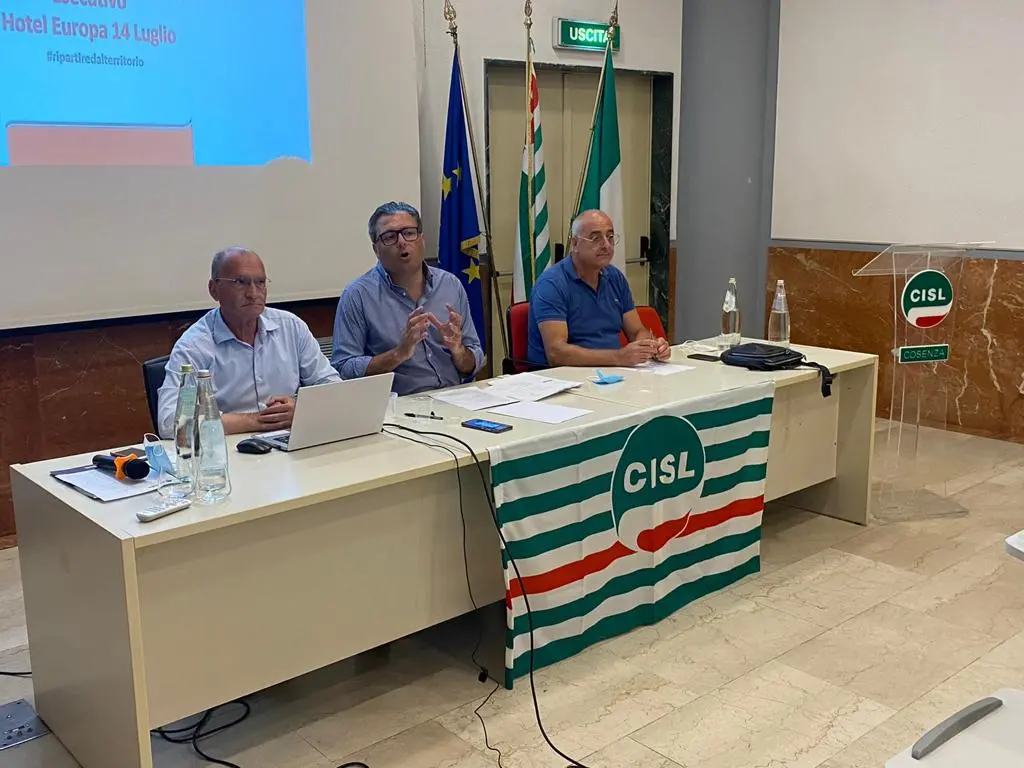 Riunito il Comitato esecutivo della Cisl di Cosenza. «Difendere il lavoro»