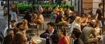 Contagi in risalita, ecco le regioni a rischio zona gialla