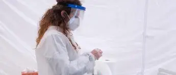 Covid, tamponi a prezzi più bassi in farmacia fino al 30 settembre