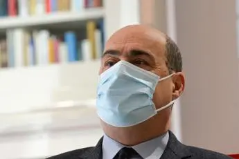 Zingaretti contro il no vax: \"Mi dà del 'super dosato', follie\"