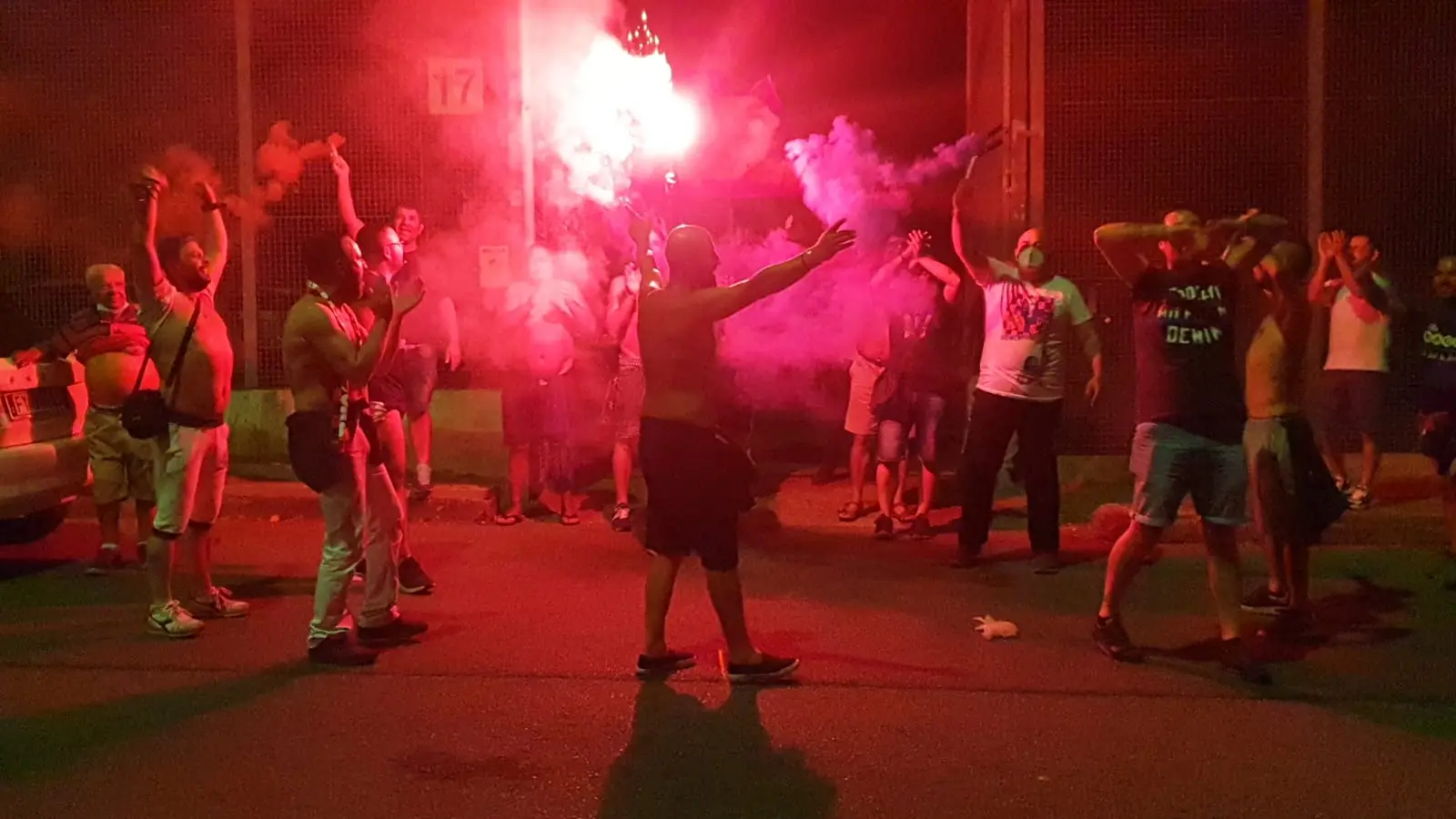 Cosenza in Serie B, Falcone e Pascali esultano. Il difensore: «Guarascio, che c...»