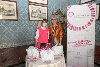 Cosmetica Italia e La Forza e il Sorriso insieme per le donne che affrontano il cancro