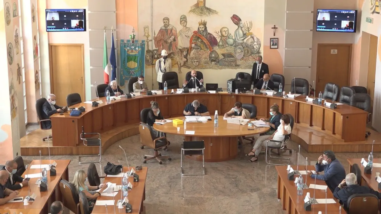 Cosenza, il 29 novembre nuovo consiglio comunale. I punti all'ordine del giorno