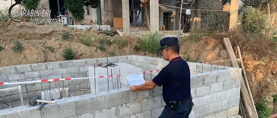 Maierà: abusivismo edilizio. Denunce e sequestri