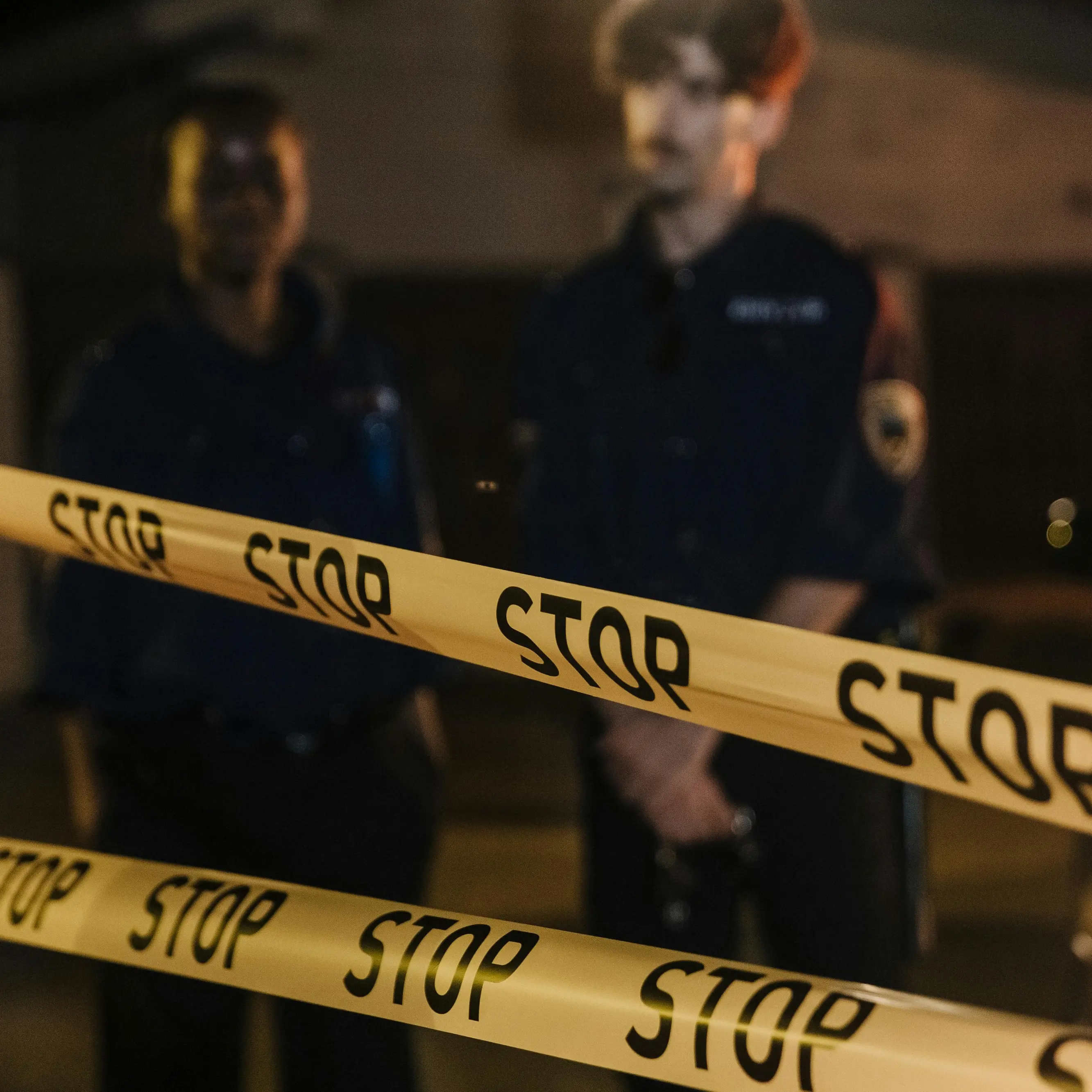 Chicago, spara sulla folla da un’auto in corsa: 4 morti e 14 feriti, alcuni sono in gravi condizioni\n