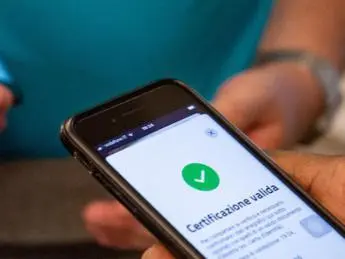 Green Pass, appello Prof università contrari: firma anche Barbero