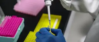 Anticorpi monoclonali al posto di terza dose, studio al via allo Spallanzani