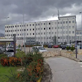 Castrovillari, detenuto aggredisce agente penitenziario: \"Dieci giorni di prognosi\"