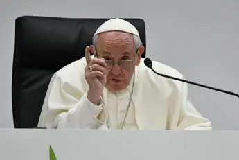 Covid, Papa: \"Vaccino salva vite, no a capricci per la dose più famosa\"