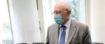 Green pass, Galli: \"Non si può risolvere pandemia a colpi di tampone, vaccini unica arma\"