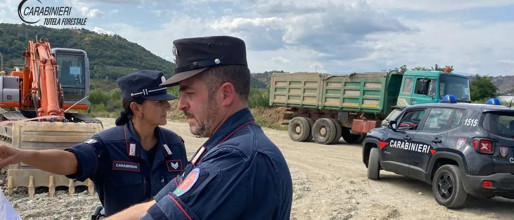 Bisignano, furto di materiale nel fiume Crati: due arresti